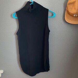 Ann Taylor sleeveless turtleneck sweater